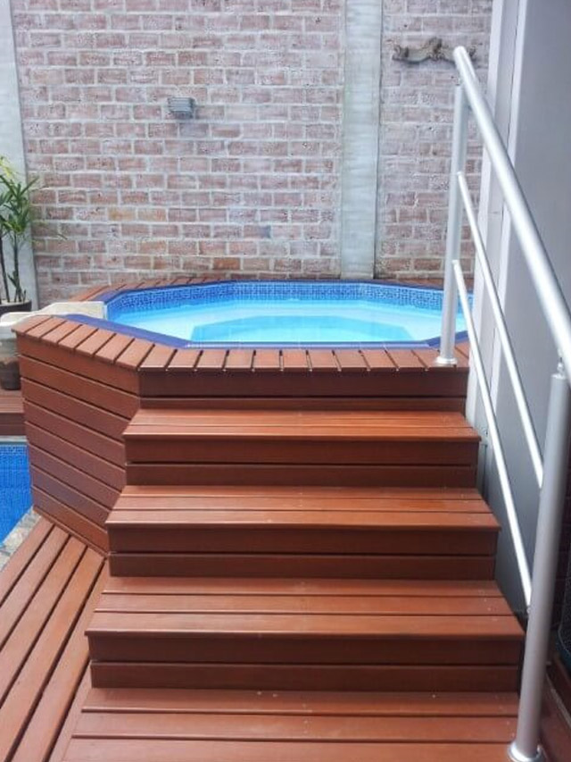 Story - piscina pequena