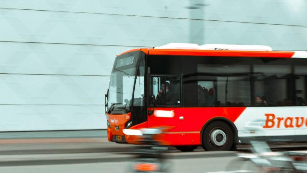 Ônibus em viagem