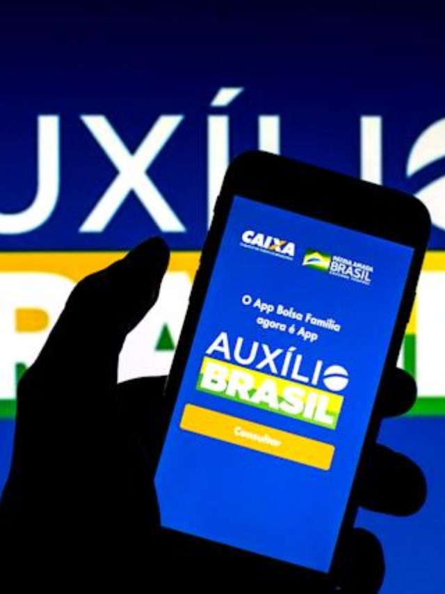 Governo pede para pessoas devolverem o Auxílio Brasil
