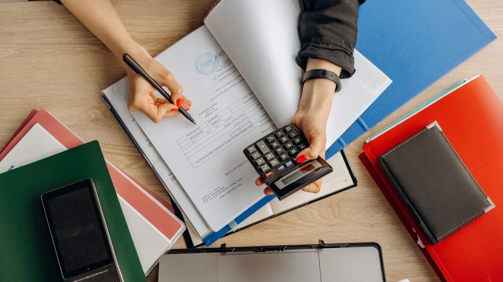 Coelba 2ª Via: Veja como solicitar de forma rápida e simples! 3 Pagando a conta de energia