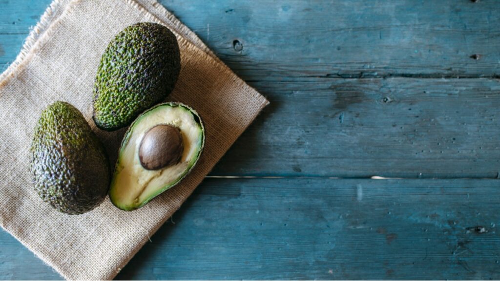 Sonhando com abacate