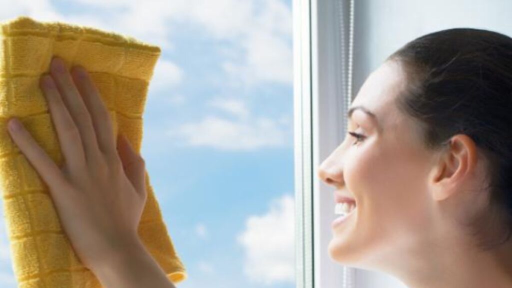 Como eliminar manchas em vidros com Facilidade? 1 Eliminar manchas em vidros com Facilidade