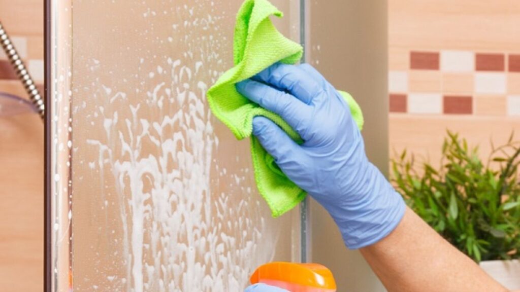 Como Limpar Vidro de Box