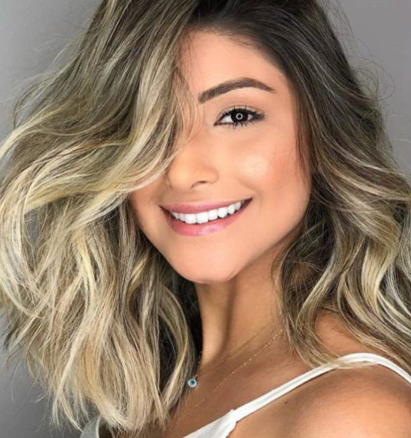 Corte de cabelo médio Chanel