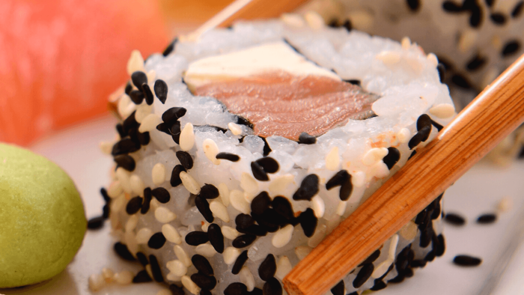 Nomes de sushi, conheça opções deliciosas da culinária japonesa! 2 Uramaki