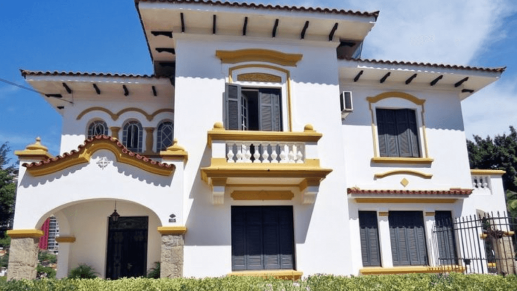significado de Sonhar com Casas Antigas e Grandes