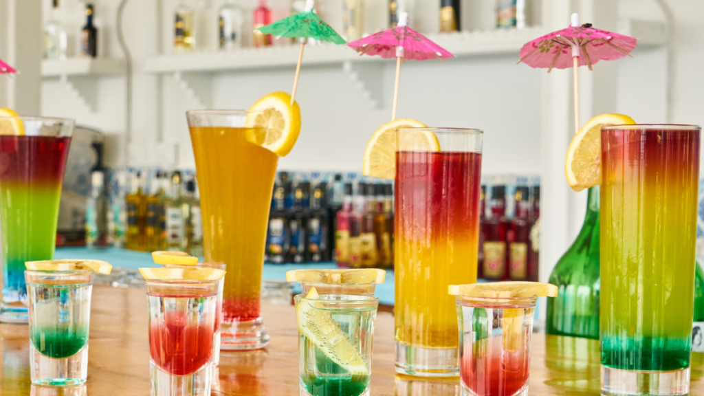 Nomes para drinks, mais de 500 ideias criativas para seu bar! 5 Drinks refrescantes