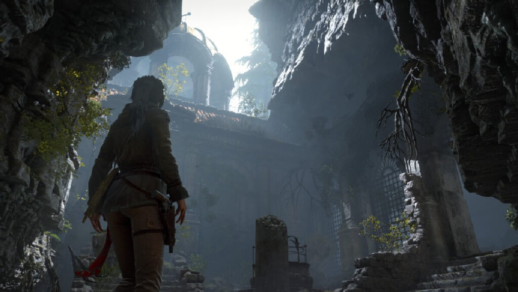 Imagem do jogo mostrando uma personagem feminina em um local abandonado e tomado pela natureza.