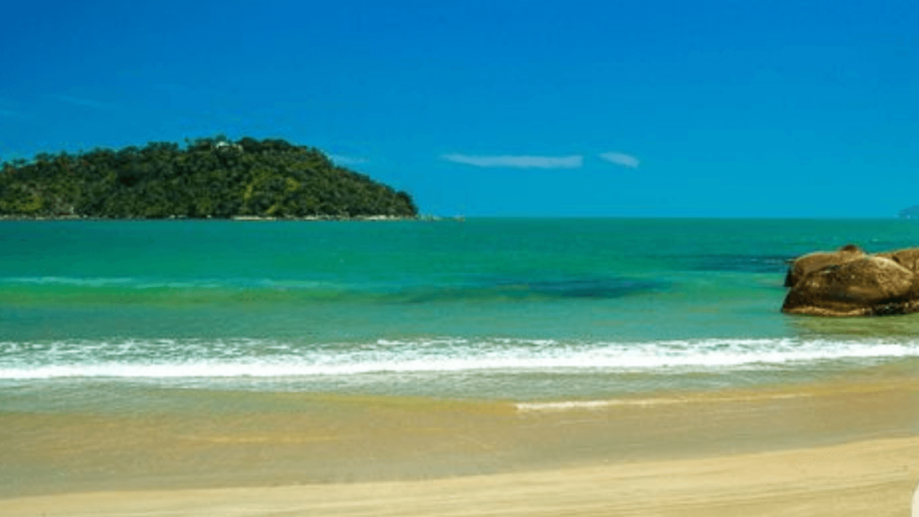 Praia do Lázaro: Onde fica, o que fazer e tudo que você precisa saber sobre! 2 Descubra a Praia do Lázaro
