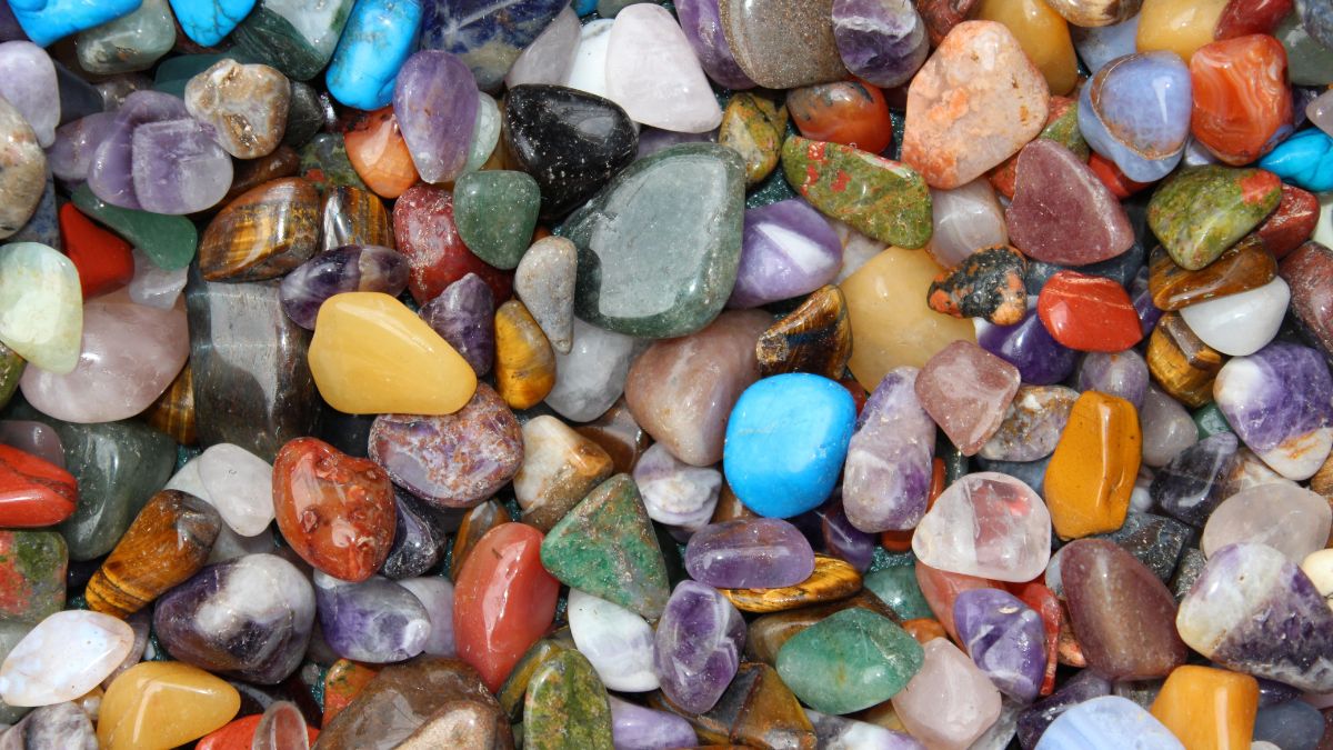 Sonhar Com Pedras Coloridas: Significado Verdadeiro! 21 Sonhar Com Pedras Coloridas