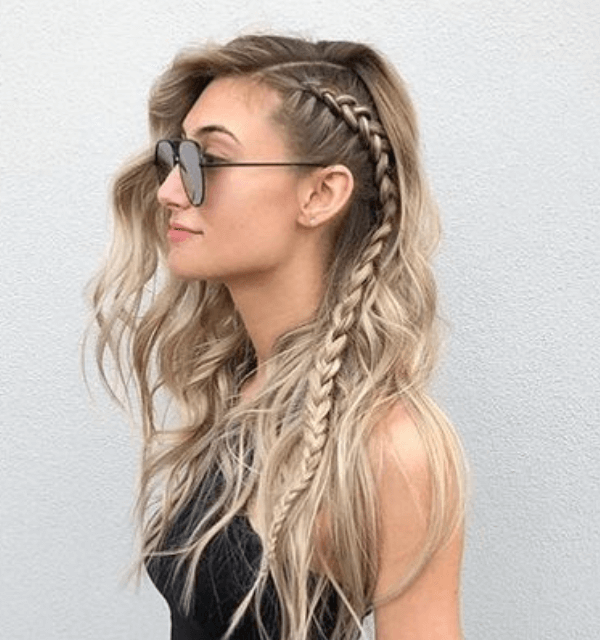 Cortes de cabelo para rosto quadrado: Opções para apostar e dicas incríveis! 10 Mulher com com trança lateral
