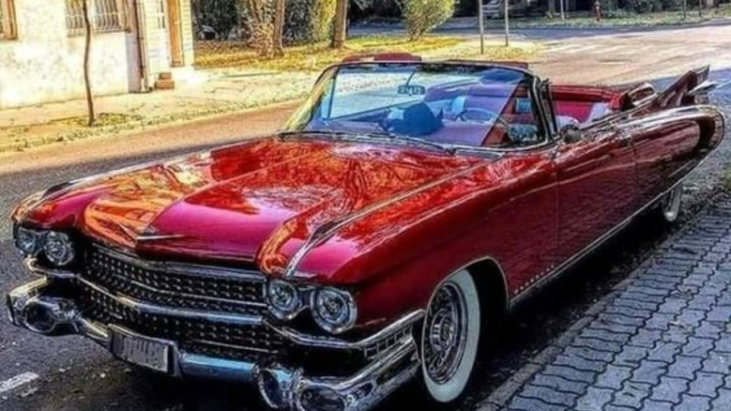 Nomes de Carros Antigos: 9 clássicos que ficaram marcados! 8 Cadillac DeVille