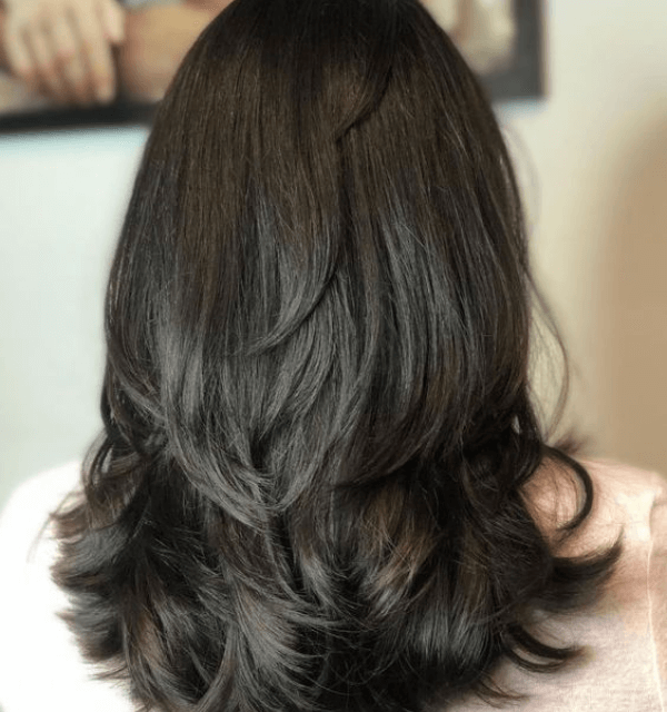 Cortes de cabelo médio feminino: Tendências para 2024! 7 Corte médio repicado
