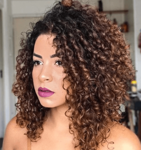 Cortes de cabelo curto cacheado: Tendências para inspirar! 7 Long bob cacheado