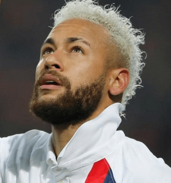 Neymar com moicano platinado