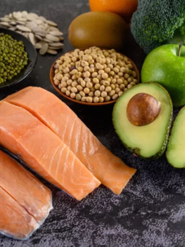 7 Alimentos ricos em Vitamina B12 essenciais para uma dieta