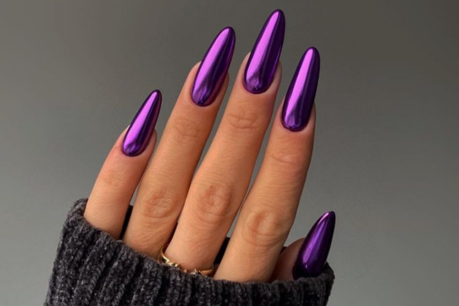 Unhas roxas: Confira as melhores dicas e as mais incríveis inspirações para você arrasar! 21 Unhas roxas cromadas