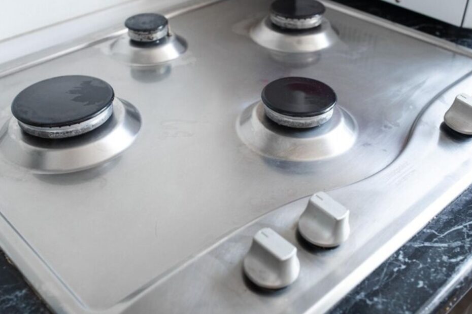 Truques para manter seu fogão sempre brilhando e livre de gordura 7 Um fogão limpo.